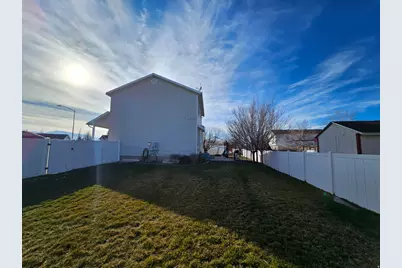 1627 S 3050 E, Spanish Fork, UT 84660 - Photo 11