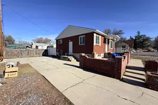 56 W Cottage Ave, Sandy, UT 84070 - Photo 17