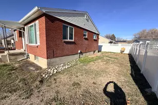 56 W Cottage Ave, Sandy, UT 84070 - Photo 15