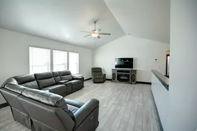 343 W Deer Creek Trl, Salem, UT 84653 - Photo 15