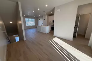 828 W Ivywell Ln, North Salt Lake, UT 84054 - Photo 9