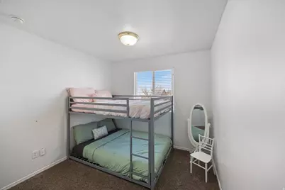 1453 W Lancelot Dr S, West Valley, UT 84119 - Photo 15