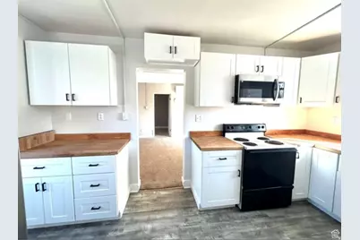 330 E 300 N, Price, UT 84501 - Photo 7