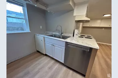 330 E 300 N, Price, UT 84501 - Photo 21