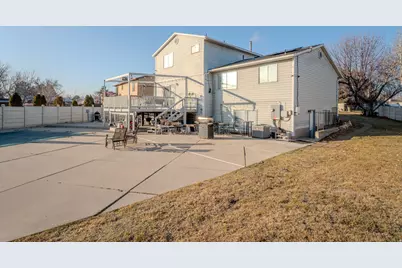 7529 S Springbrook Dr W, West Jordan, UT 84084 - Photo 37