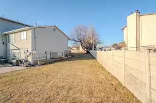 7529 S Springbrook Dr W, West Jordan, UT 84084 - Photo 29