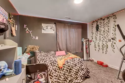 1327 Lily Pad Dr, Spanish Fork, UT 84660 - Photo 9