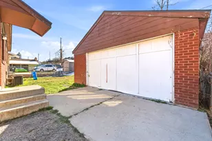 5123 S 550 W, Washington Terrace, UT 84405 - Photo 19