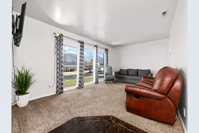 5123 S 550 W, Washington Terrace, UT 84405 - Photo 3