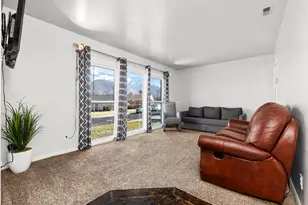 5123 S 550 W, Washington Terrace, UT 84405 - Photo 3