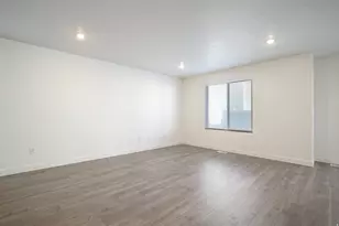 1895 N Blue Iris Ave, Tooele, UT 84074 - Photo 5