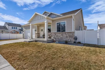 141 N Pinnacle Ave, Mapleton, UT 84664 - Photo 3