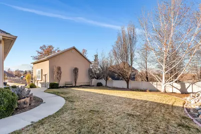 1052 S Cove Dr E, Springville, UT 84663 - Photo 11