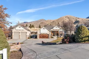 1052 S Cove Dr E, Springville, UT 84663 - Photo 1