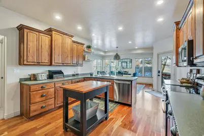 1052 S Cove Dr E, Springville, UT 84663 - Photo 15