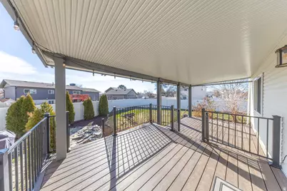 810 S 175 E, Layton, UT 84041 - Photo 25