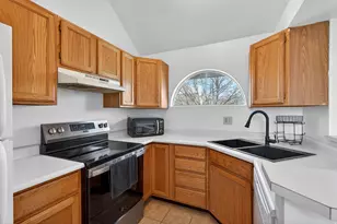 5456 S Lighthouse Rd W, Taylorsville, UT 84123 - Photo 5