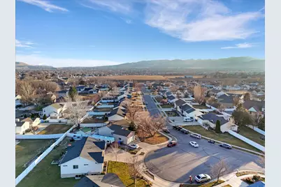 13237 S 2480 W, Riverton, UT 84065 - Photo 5