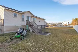 13237 S 2480 W, Riverton, UT 84065 - Photo 27