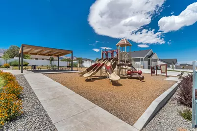 653 W Banner Dr, Grantsville, UT 84029 - Photo 25