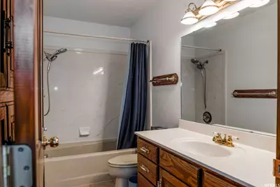 1090 N 3500 W, Vernal, UT 84078 - Photo 27