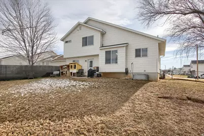 2602 W 3900 S, Roy, UT 84067 - Photo 29