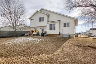 2602 W 3900 S, Roy, UT 84067 - Photo 29