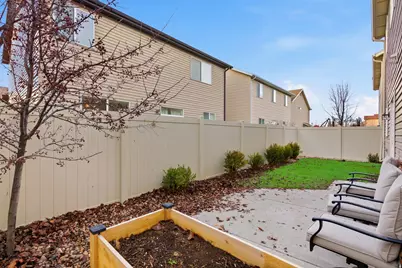 1090 W Stonehaven Dr, North Salt Lake, UT 84054 - Photo 27