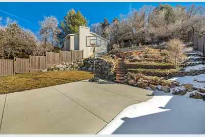 2600 E Oak Dr, Cottonwood Heights, UT 84093 - Photo 25