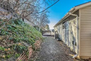 2600 E Oak Creek Dr, Sandy, UT 84093 - Photo 21