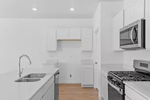 297 E Levengrove Dr, Lehi, UT 84048 - Photo 9