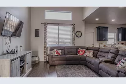 4259 E Hill View Dr, Eagle Mountain, UT 84005 - Photo 9