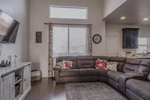 4259 E Hl Vw Dr, Eagle Mountain, UT 84005 - Photo 9