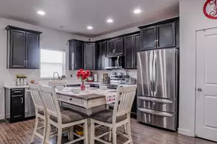 4259 E Hl Vw Dr, Eagle Mountain, UT 84005 - Photo 11