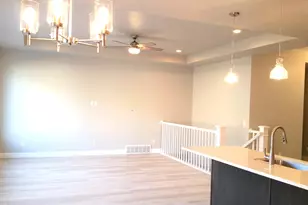 1884 W 950 N, Farmington, UT 84025 - Photo 5