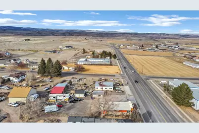 289 N Main St, Loa, UT 84747 - Photo 37