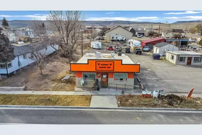 289 N Main St, Loa, UT 84747 - Photo 3