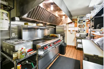 289 N Main St, Loa, UT 84747 - Photo 17