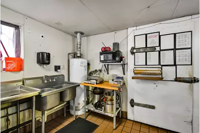 289 N Main St, Loa, UT 84747 - Photo 21