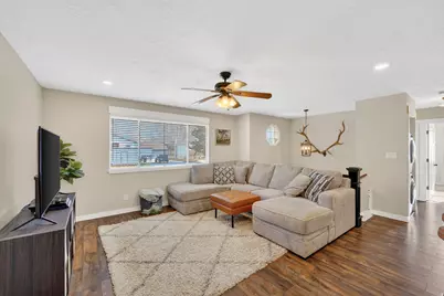 968 S 1000 E, Springville, UT 84663 - Photo 5