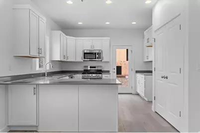 8205 W Sentinel Peak Dr, Magna, UT 84044 - Photo 9