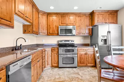 722 N 200 E #6, Provo, UT 84606 - Photo 5