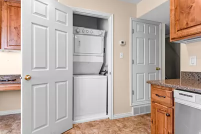 722 N 200 E #6, Provo, UT 84606 - Photo 9