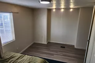 244 E Crescent Park Way, Sandy, UT 84070 - Photo 13