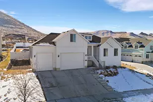 6651 W Sky Bird Cir, Herriman, UT 84096 - Photo 3