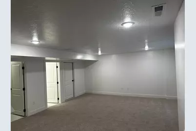 26 S Moonlit Rd, Mapleton, UT 84664 - Photo 11