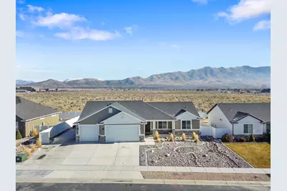 4854 N Cliffrose Dr, Eagle Mountain, UT 84005 - Photo 31