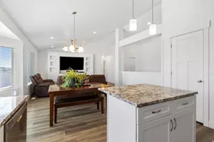 4854 N Cliffrose Dr, Eagle Mountain, UT 84005 - Photo 9