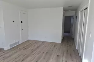 5553 S Willow Ln, Murray, UT 84107 - Photo 7