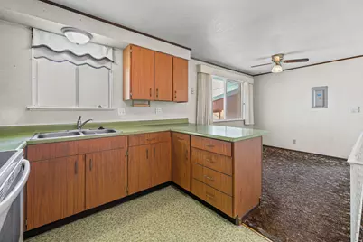 339 E Main St, Grantsville, UT 84029 - Photo 7